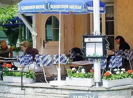 & Restaurant Bahnhof 酒店 2*